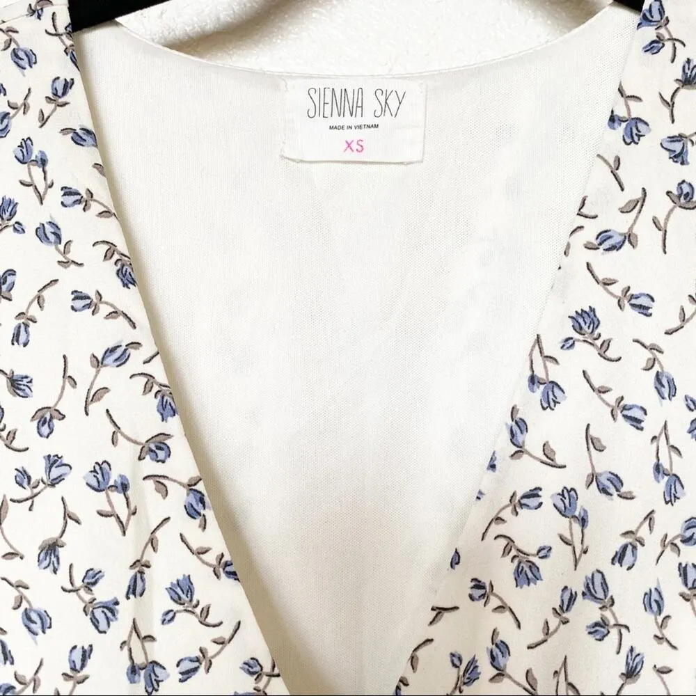 Sienna Sky Floral Print Wrap Top Dress Size XS - Image 4