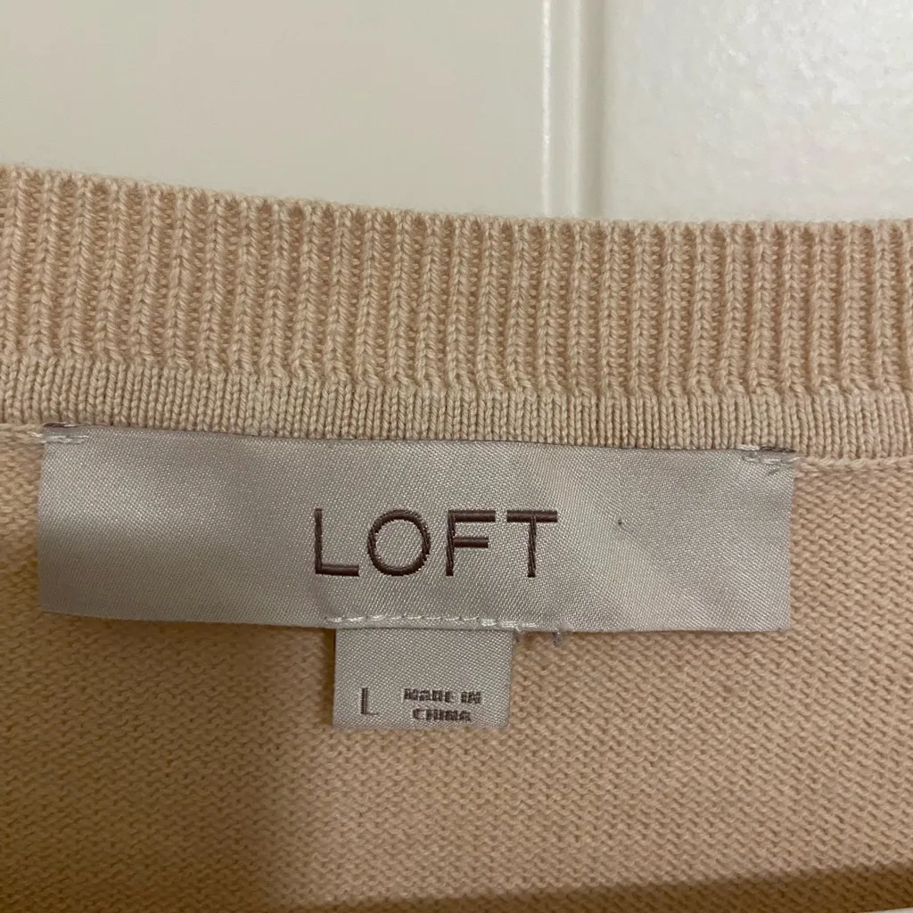 LOFT women’s tan pink Weekend thin knit crewneck long sleeve‎ sweater large - Image 4