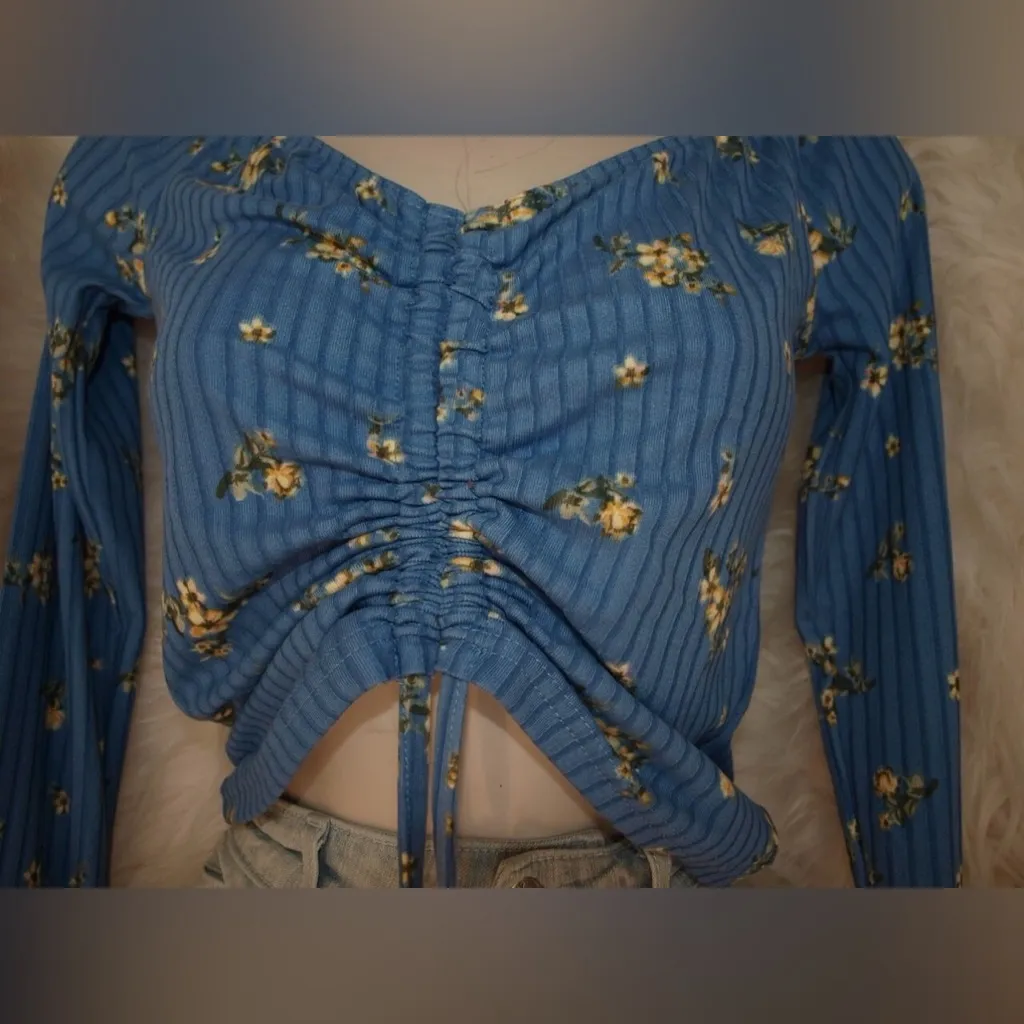 Y2K Rue21 Blue Floral Ruched Adjustable Cropped Top Size XL Juniors - Image 3