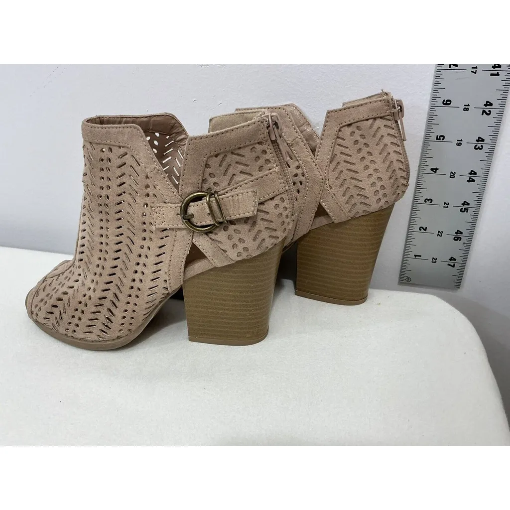 Womans Charlotte Russe Beige Slip On Peep Toe Block Heel Buckle Accent Bootie 6 - Image 4