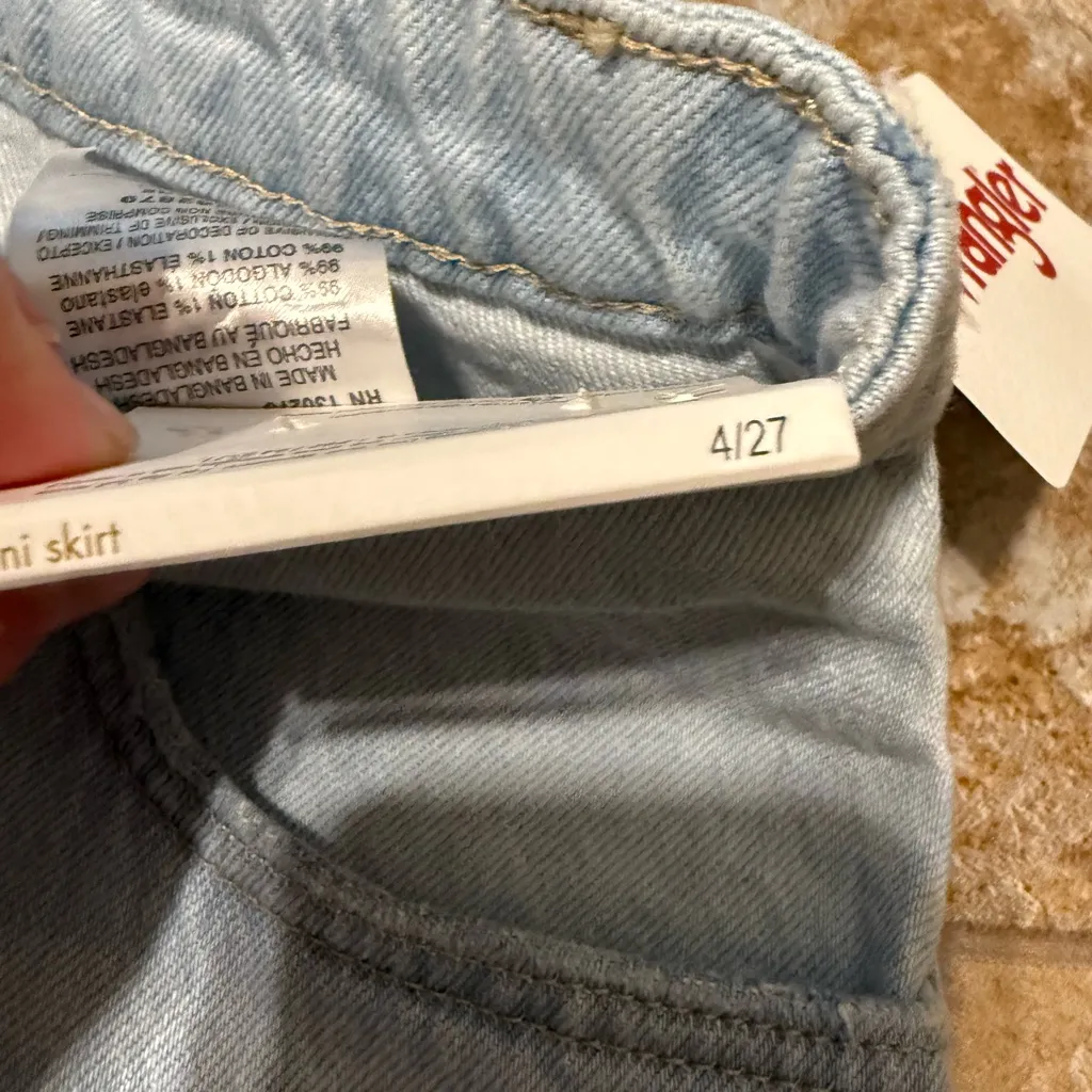 Wrangler | Light Blue Denim Mini Skirt size 4/27 - Image 4
