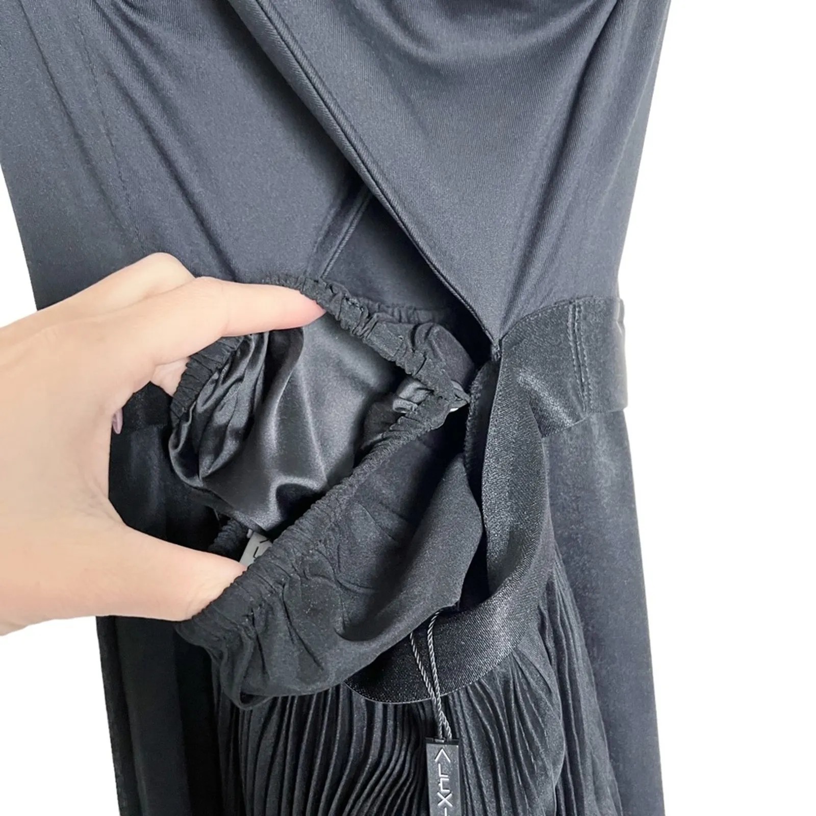 NWT Alexis‎ Federico Long Pleated Organza Silk Maxi Dress Black White Size XS - Image 11