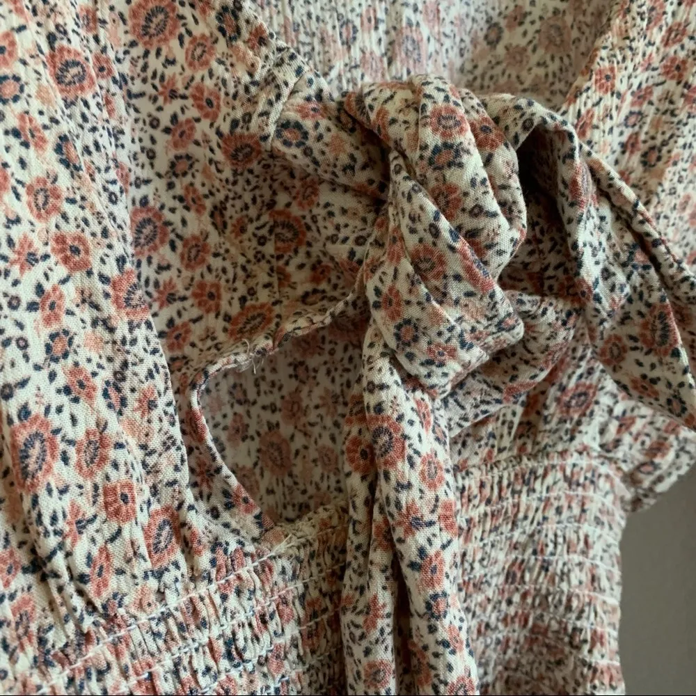 American Eagle Smocked Long Sleeve Tie Front Top Romantic Mini Floral Small - Image 6