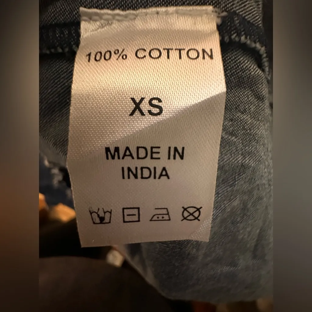 Tizzie LS Denim Ruffle Edge Button Up Shirt NWOT Blue Size XS - Image 6