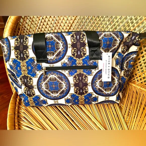 Alice + Olivia NWT Duffle Bag Regal Romance Travel by Stacey Bendet - Image 2