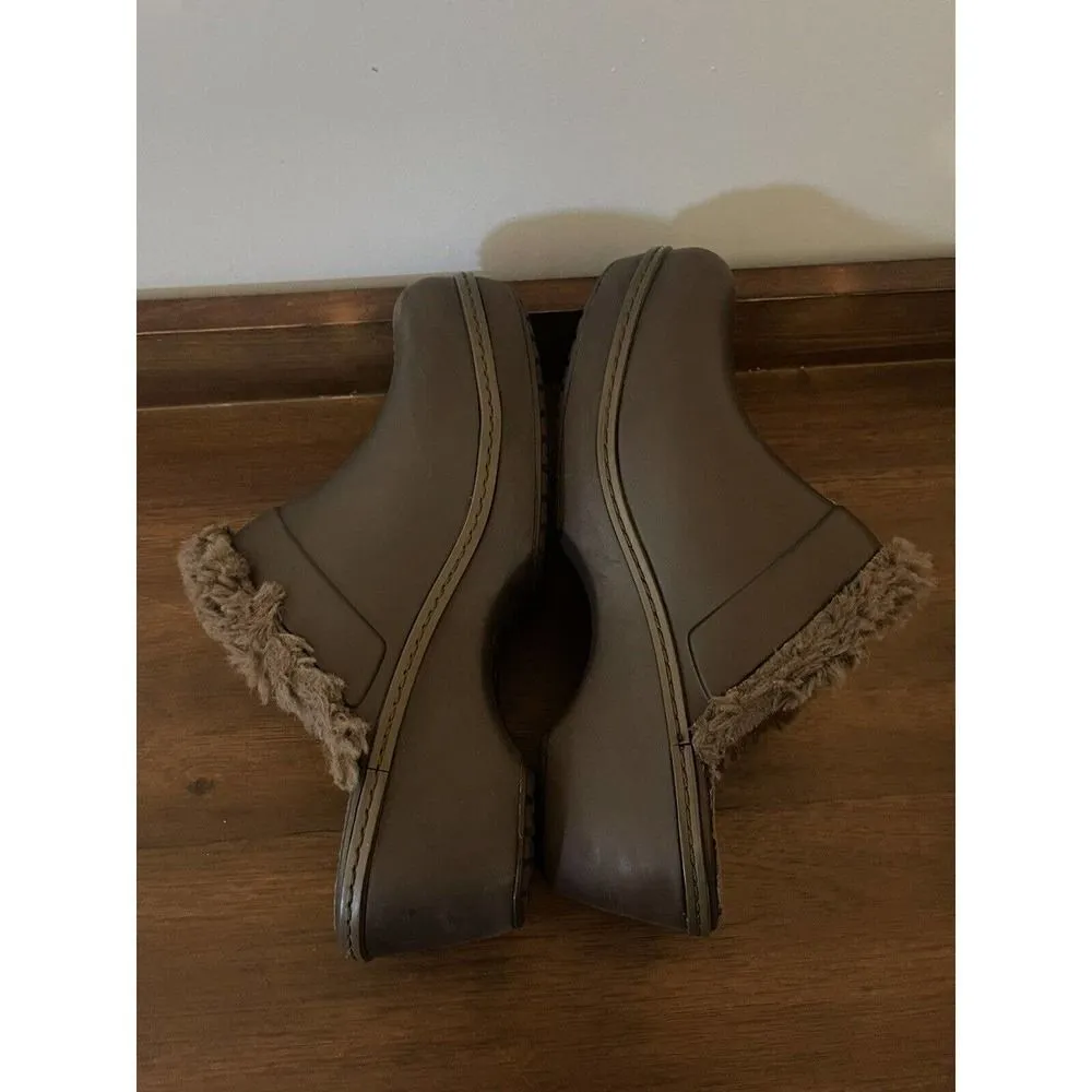 CROCS WOMEN'S 11552 BROWN SLIP ON CLOGS MULES SIZE 7 - Image 6