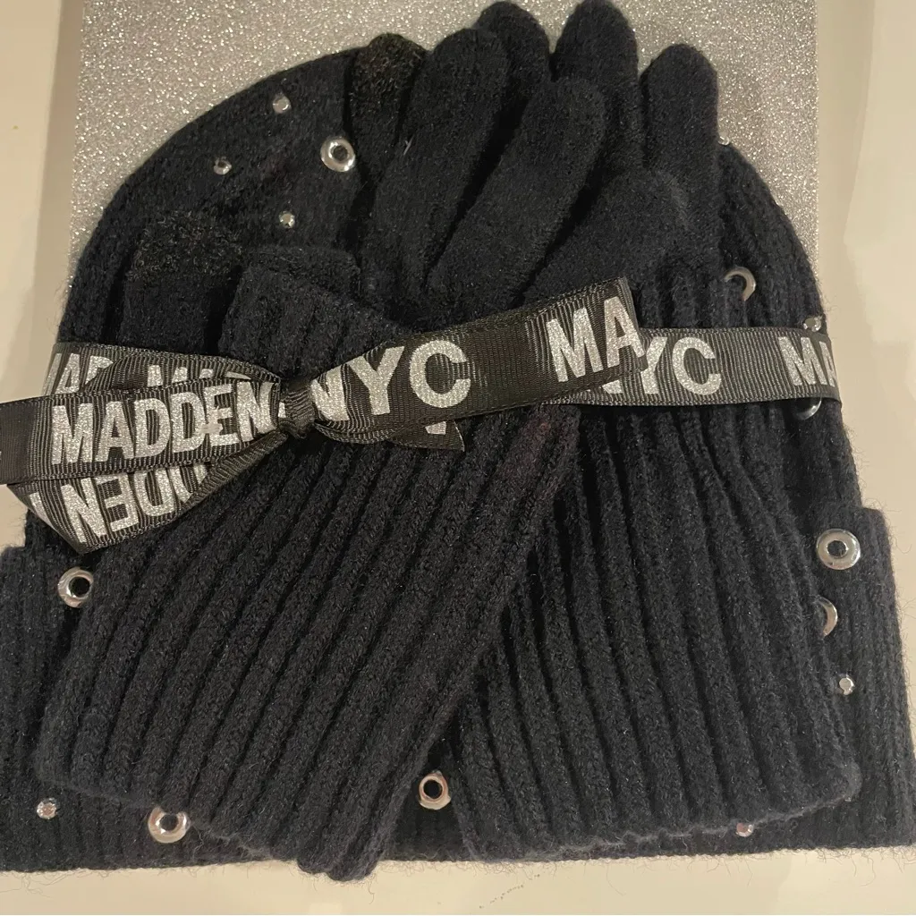 Madden NYC Warm Grommet Rhinestone Studded Beanie & Cuffed Glove NWT Black - Image 4