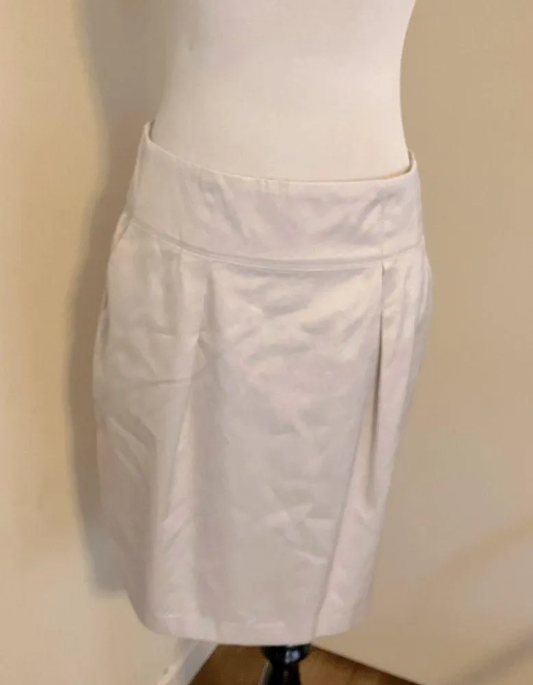 Banana Republic beige Tulip skirt Size 2 - Image 2