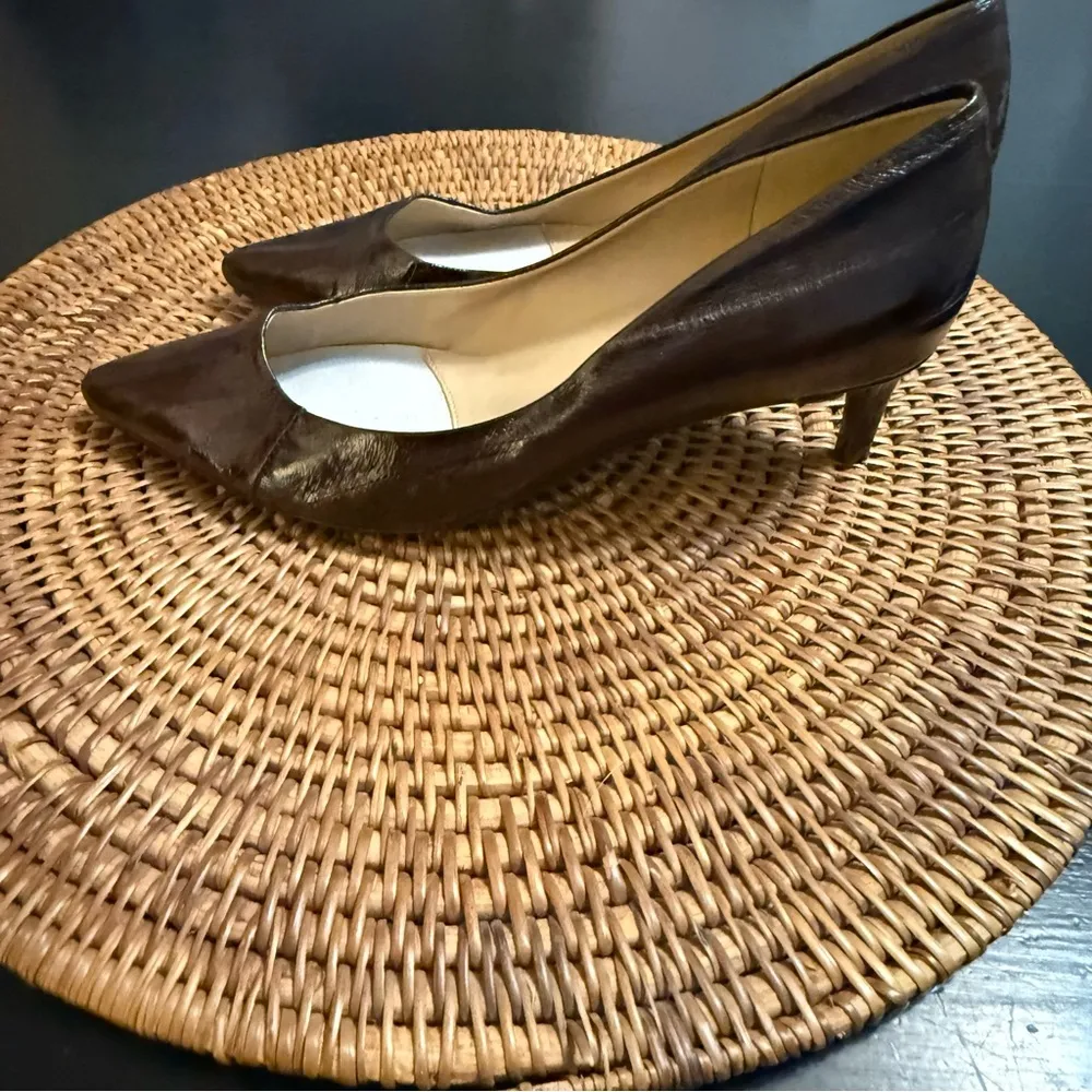 Vaneli Dark Brown Leather Heels Size 7 - Image 4