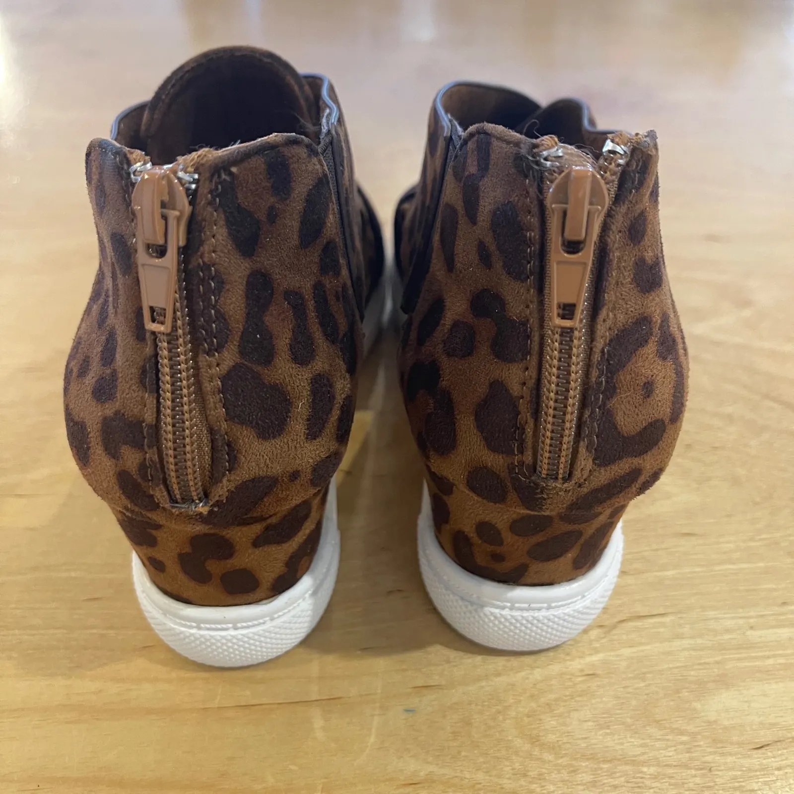 Natural Reflections Leopard Print Slip On Wedge Sneakers Women Size 7.5M - Image 5