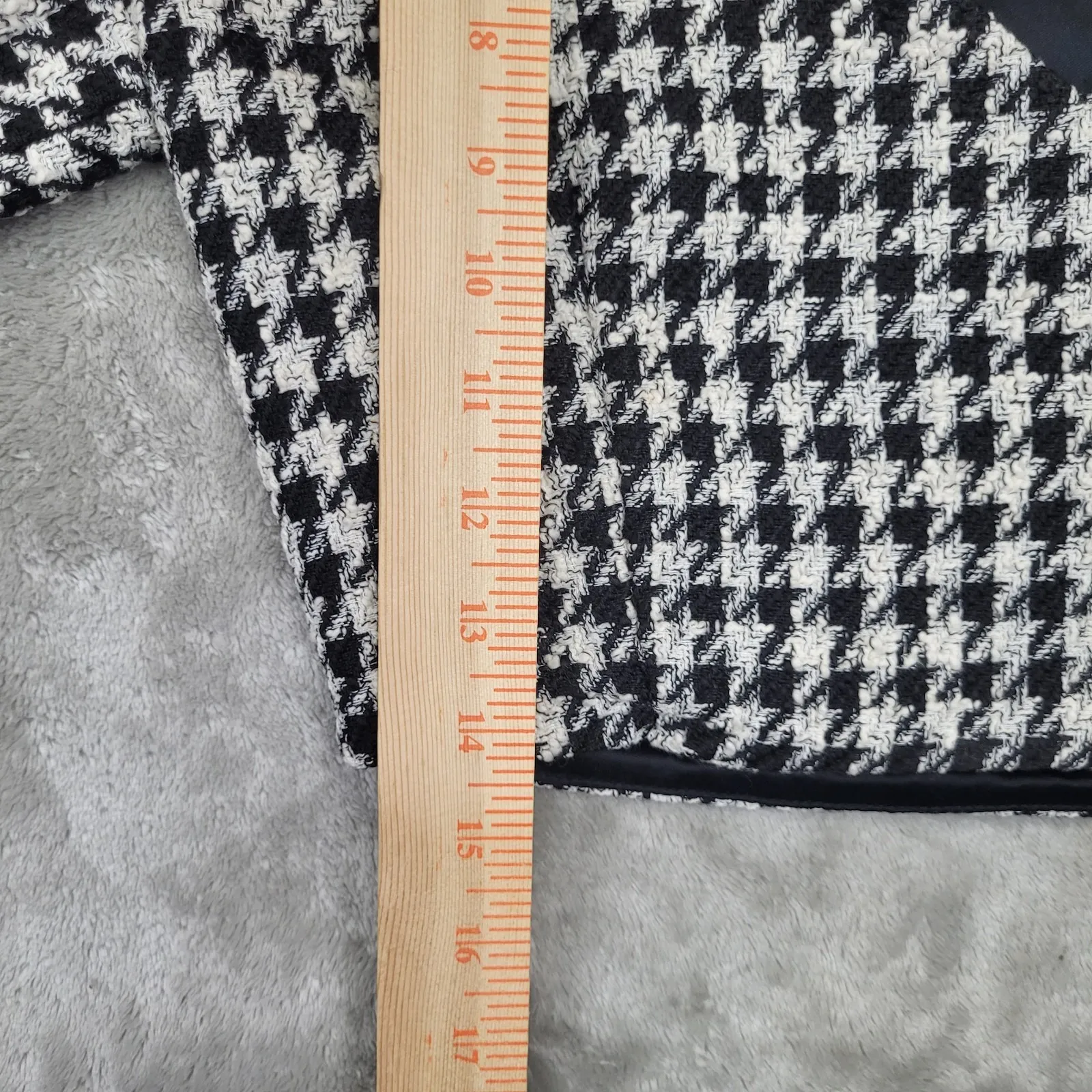 Zara Black White Houndstooth Long Sleeve Cropped Shirt size Small - Image 5