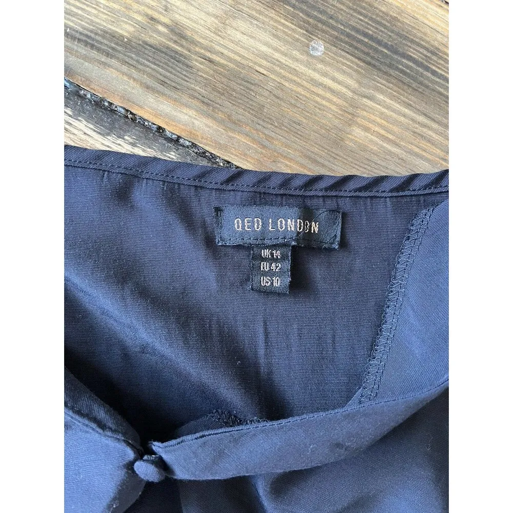 QED London Black Button Front Short Puff Sleeve Crop Top Size 10 - Image 5