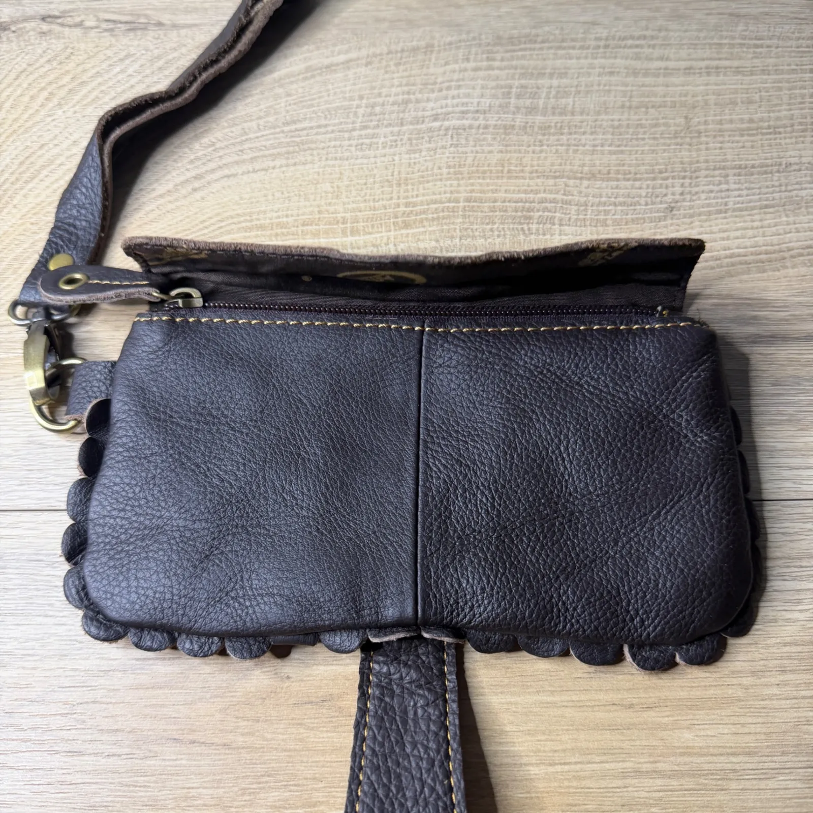 AmeriLeather Chocolate Brown Scalloped Wristlet Wallet Clutch Boho Western Pouch - Image 4