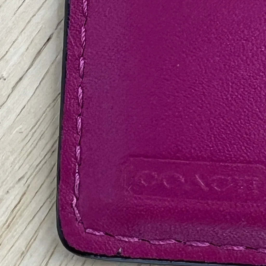 Coach Wallet Bifold Leather Pink Y2K - Image 6