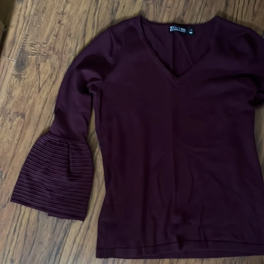 New York & Company 7th Avenue bell sleeve sweater - Image 5