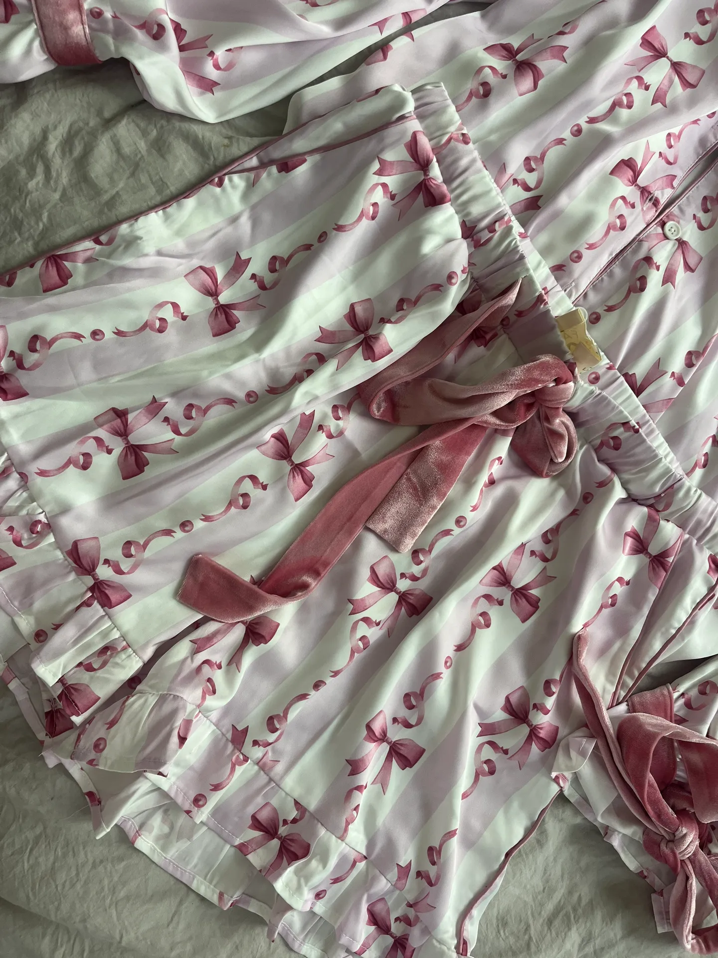 Girly Pink Bow Pajama Set Size L - Image 5