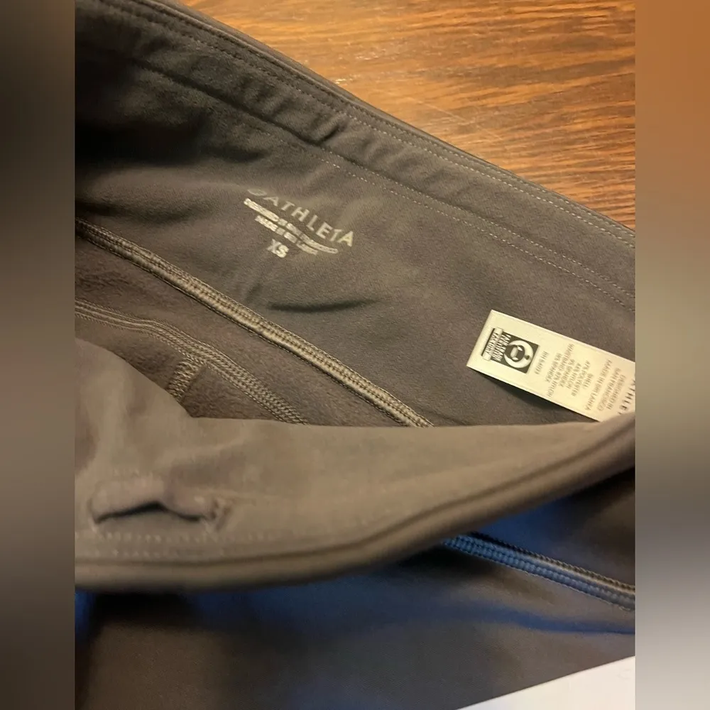 Womens Athleta alpine valley tight grey leggings - Image 3