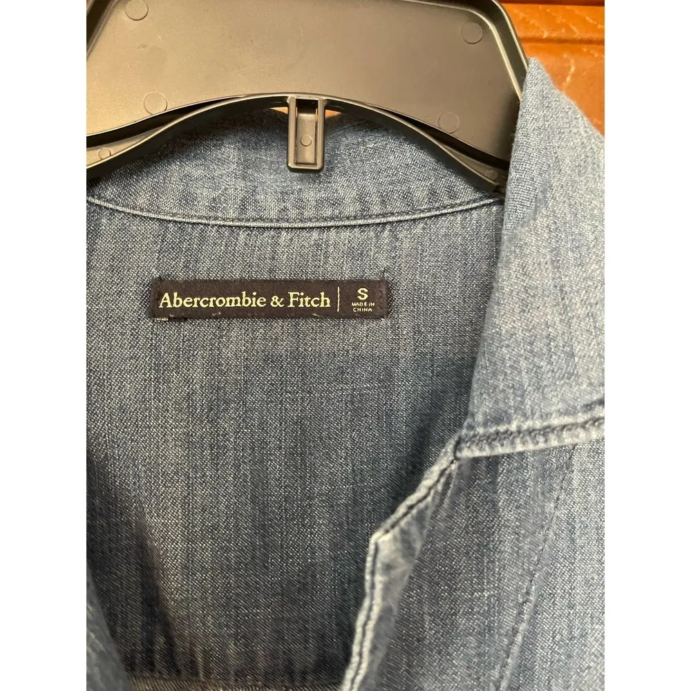 Abercrombie and Fitch, button-down denim belted shirt dress - Image 2