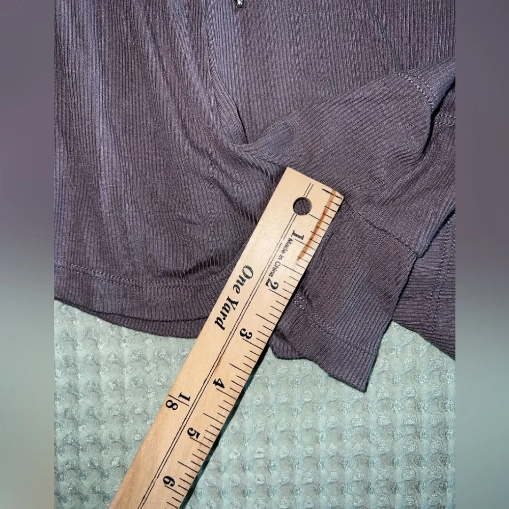 Vuori | Torrey Ribbed Sleeveless Romper in Sawyer Size Small - Image 4