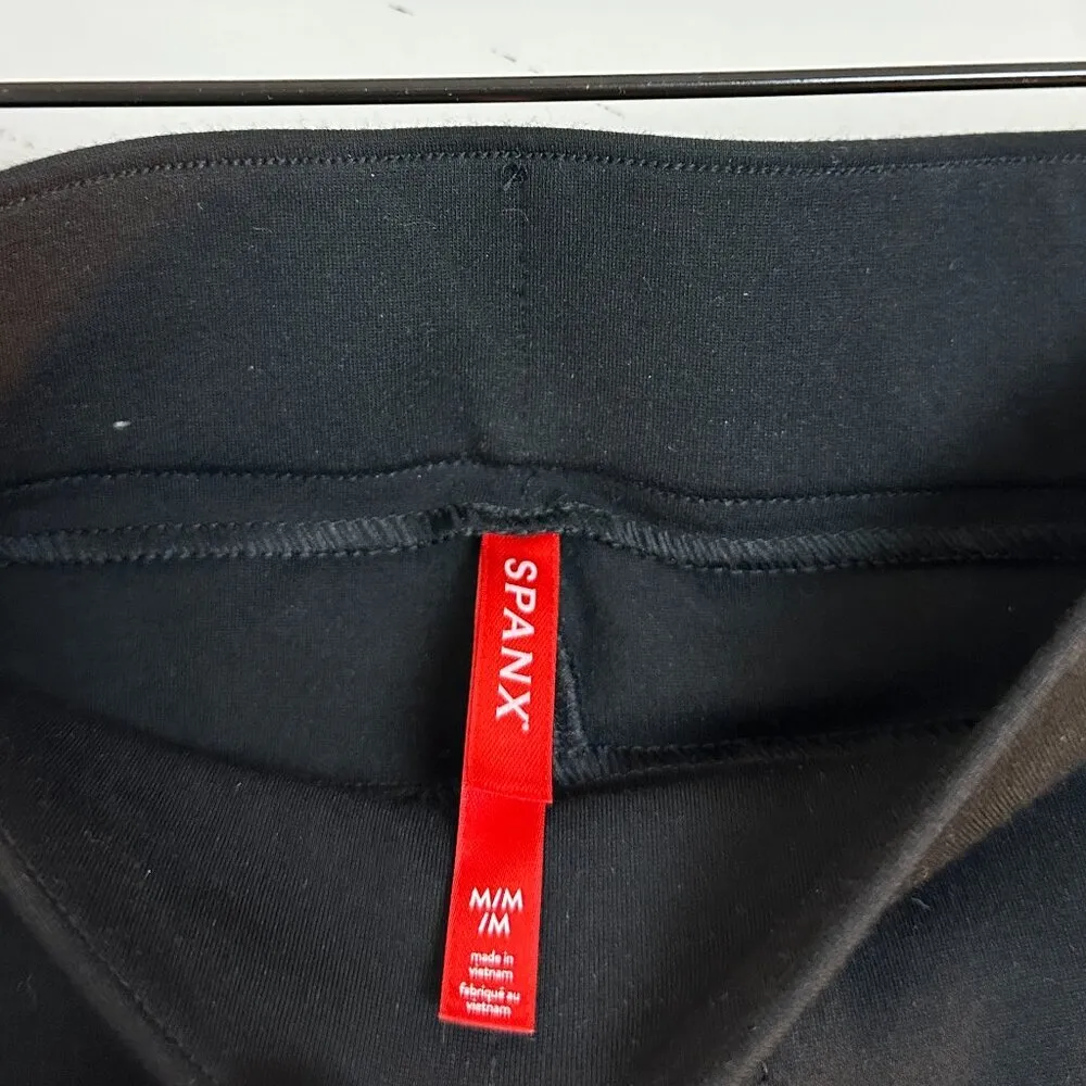 SPANX SPANXsmooth PerfectFit Ponte Flare Pants in Classic Black Size Medium - Image 6