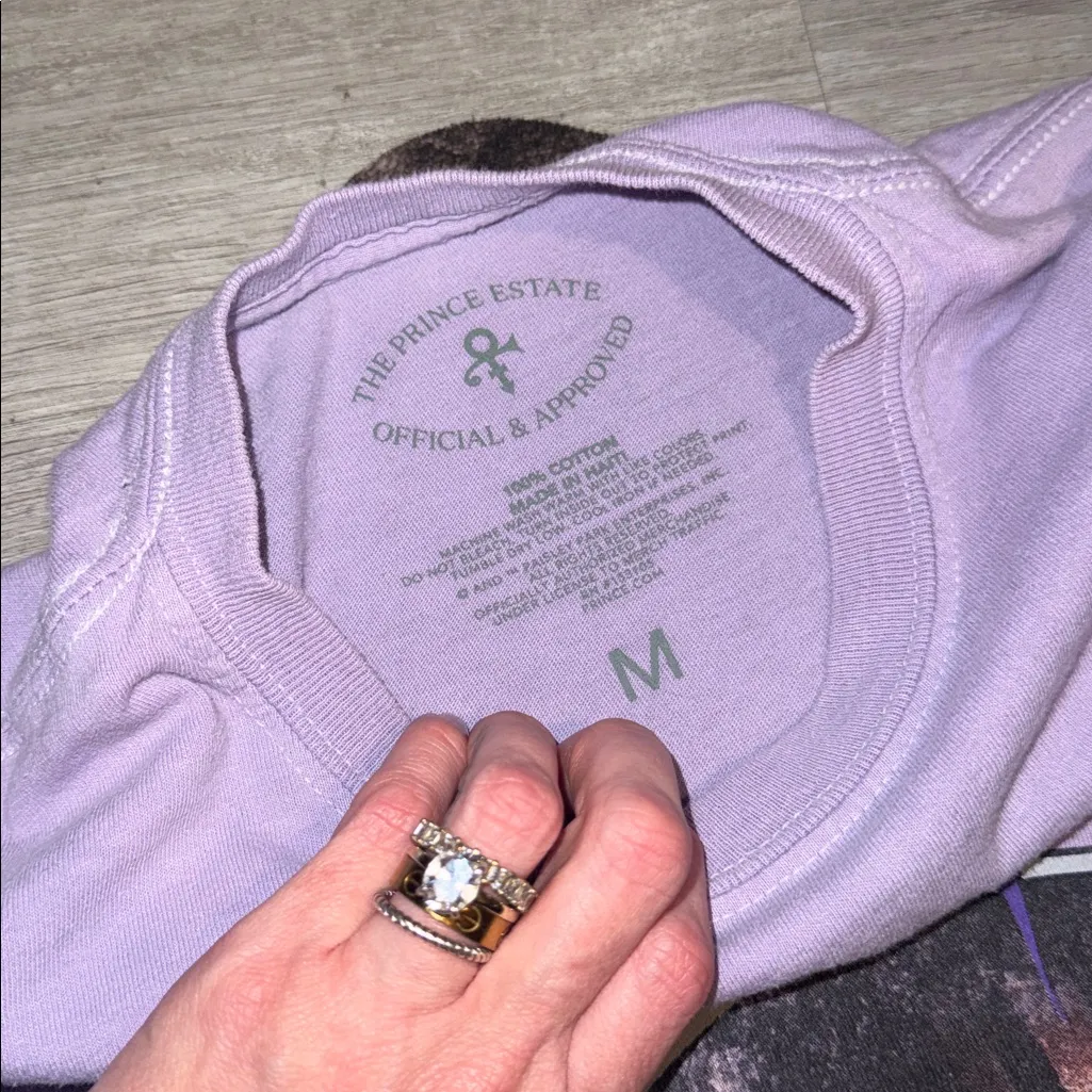 💜 UO•Woman’s Prince Purple Rain Graphic TeeShirt•Size:M💜 - Image 4