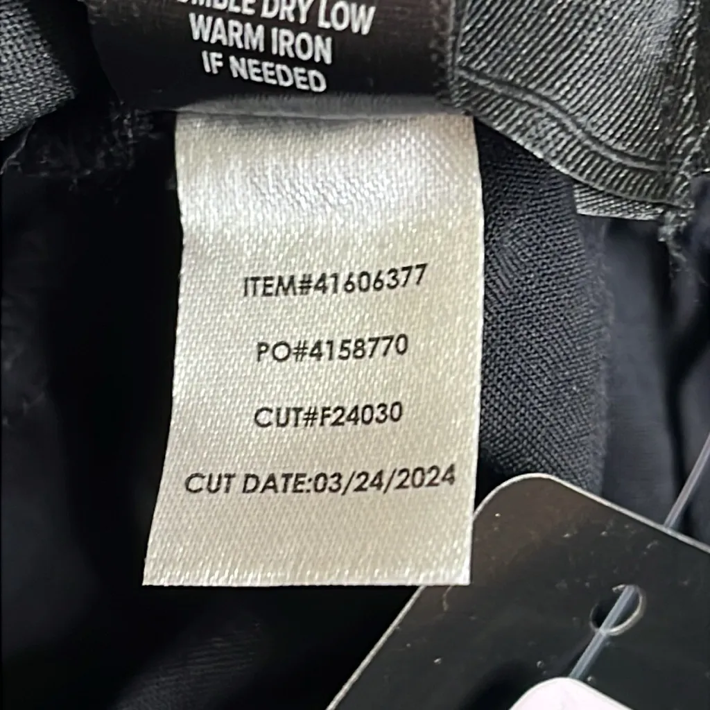 Torrid Black pleated front side pockets wide leg pull on pants, size 1X - Image 10