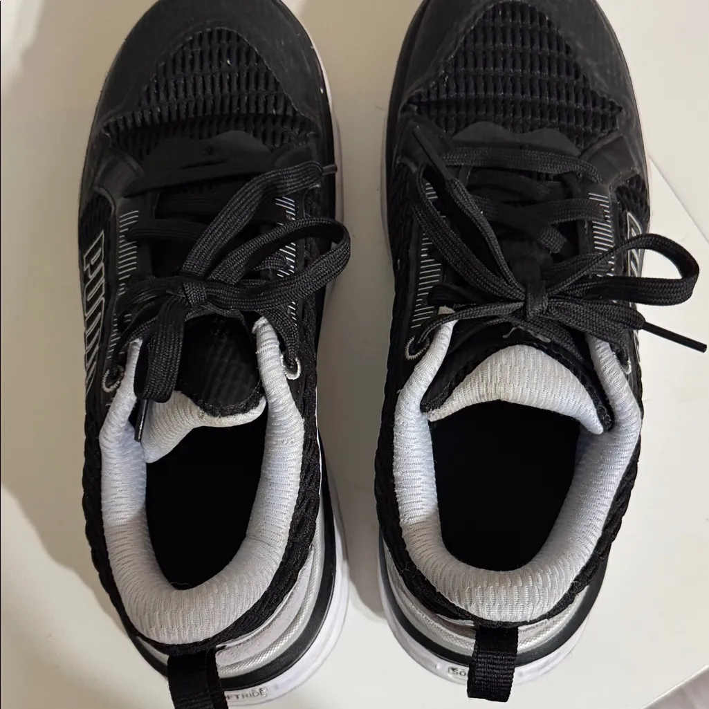 Puma  Black and Gray Athletic Shoes - Image 5