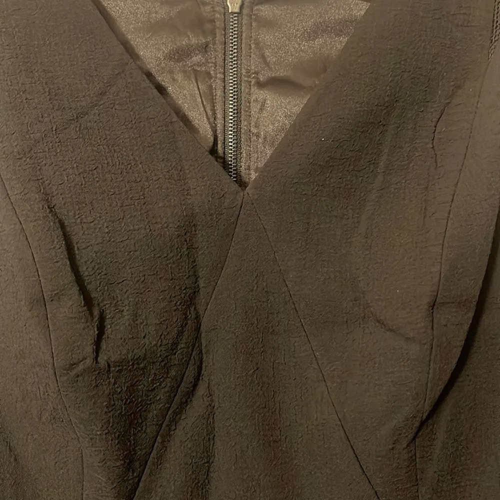 Tahari black sheath mini dress with mesh on shoulder sleeve 12 - Image 5