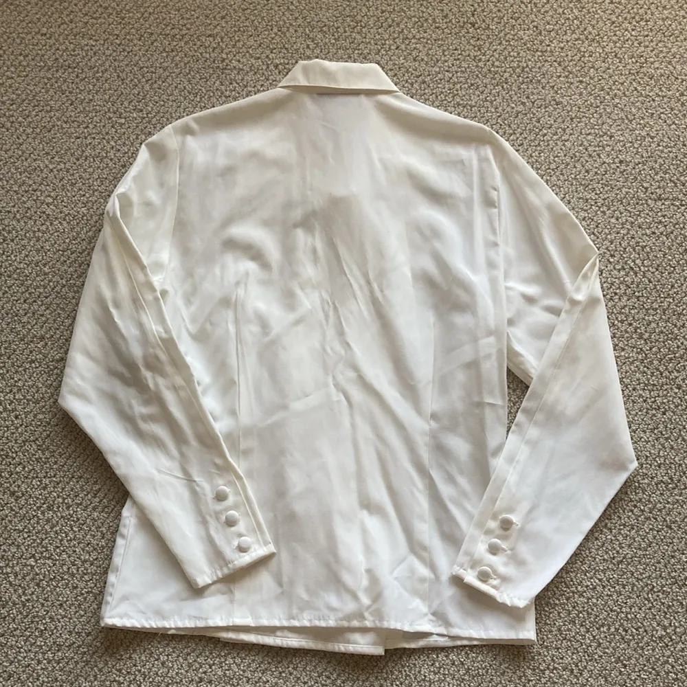 Courtney Rhodes Vintage Chef Style Assymetrical Blouse White Cream Size 6 VEUC - Image 7