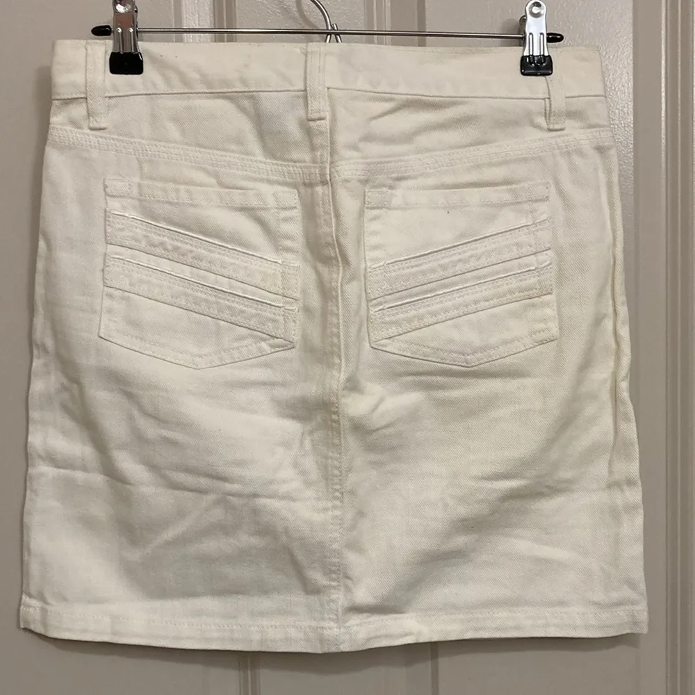Y2K Old Navy White Denim Mini Skirt - Image 4
