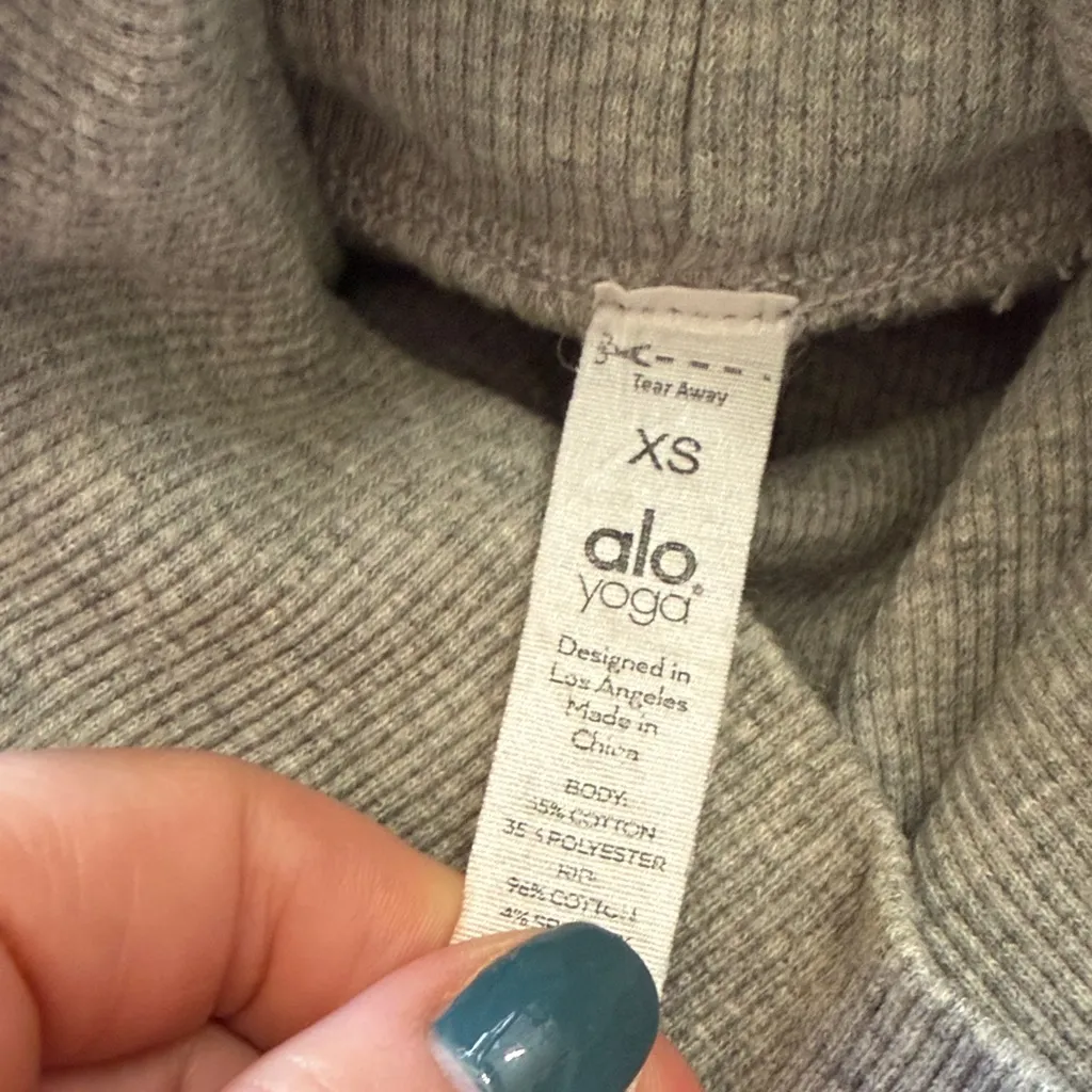 Alo Yoga  Gray Women's Hoodie - Image 9