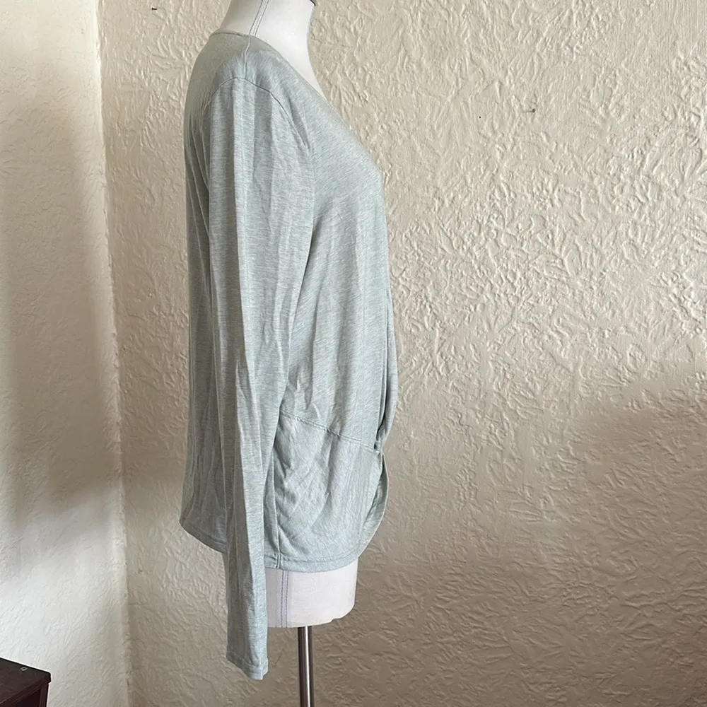 Athleta Essence Twist Top Pale Green Long Sleeve T-Shirt Plus 1X - Image 8