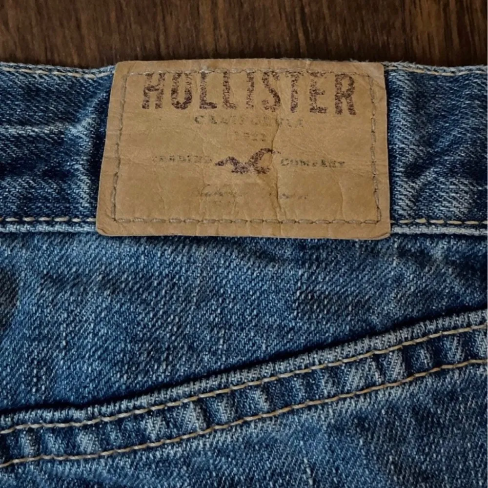 Size 1 hollister shorts - Image 6