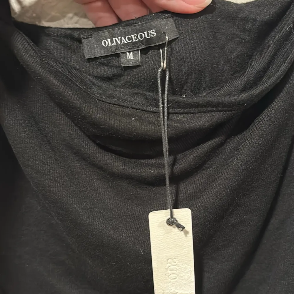 OLIVACEOUS One Shoulder Strappy Tank Top Size Medium NWT - Image 2