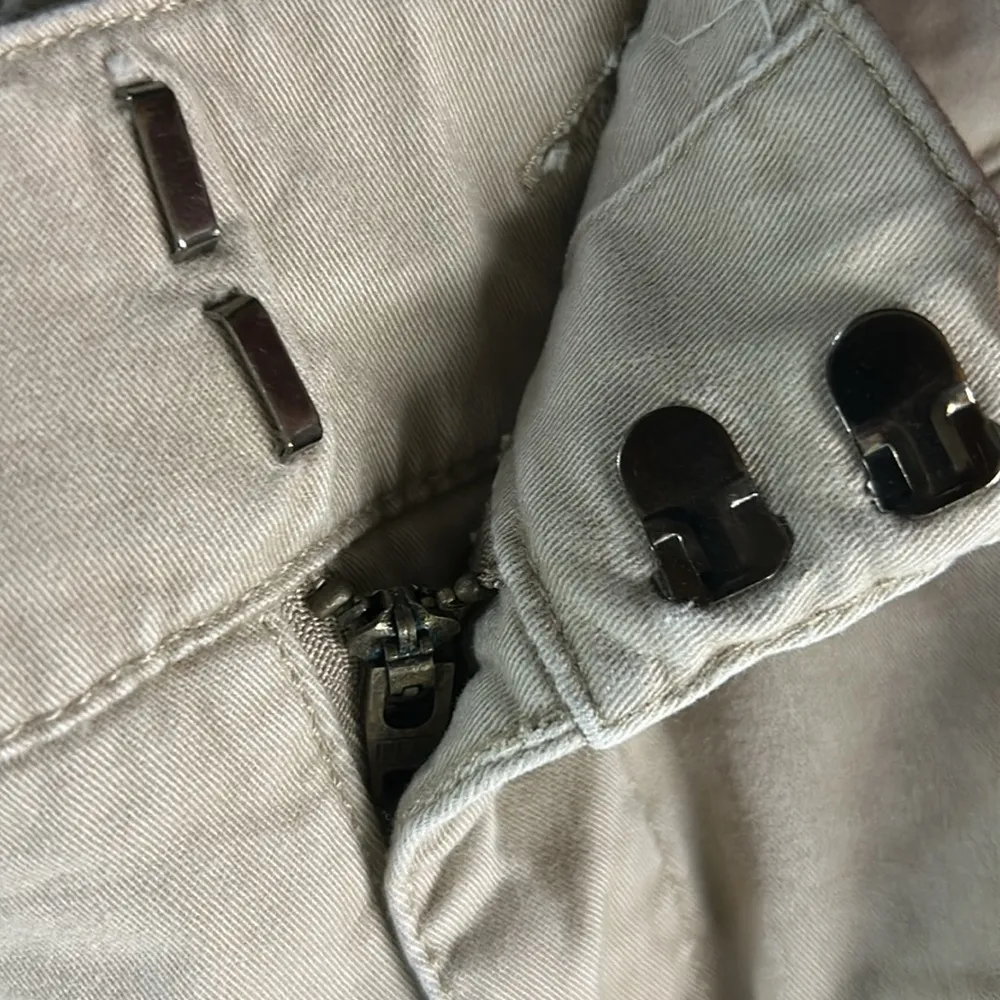 Sonoma Tan Shorts Size 8 Petite - Image 9