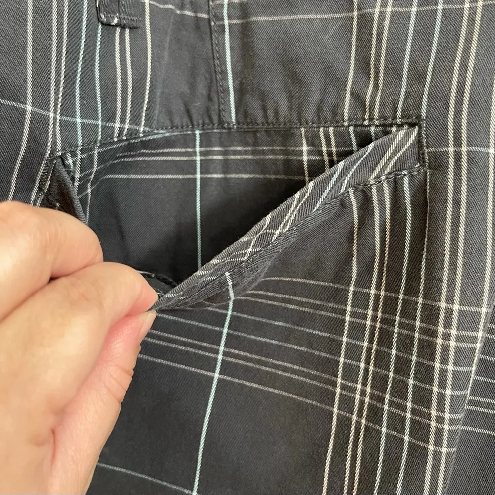 Cabela’s Dark Gray Plaid Shorts NWT - Image 4