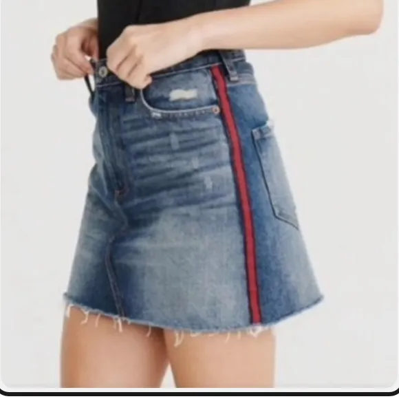 Abercrombie Zoe Natural Rise Vintage Denim A-Line Mini Skirt - Image 2