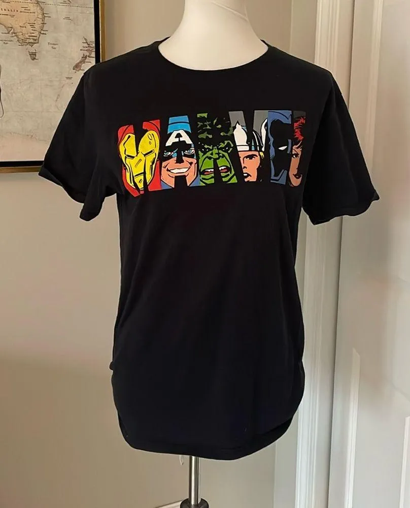 😄😆 Worn / Used Black Marvel Graphic T Shirt - Image 2