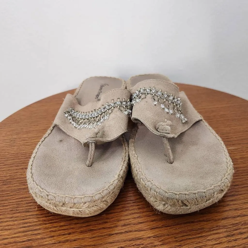 Bare Traps Karma Beaded Flip Flops in Light Khaki Size 7 Tan Boho Sandals - Image 3