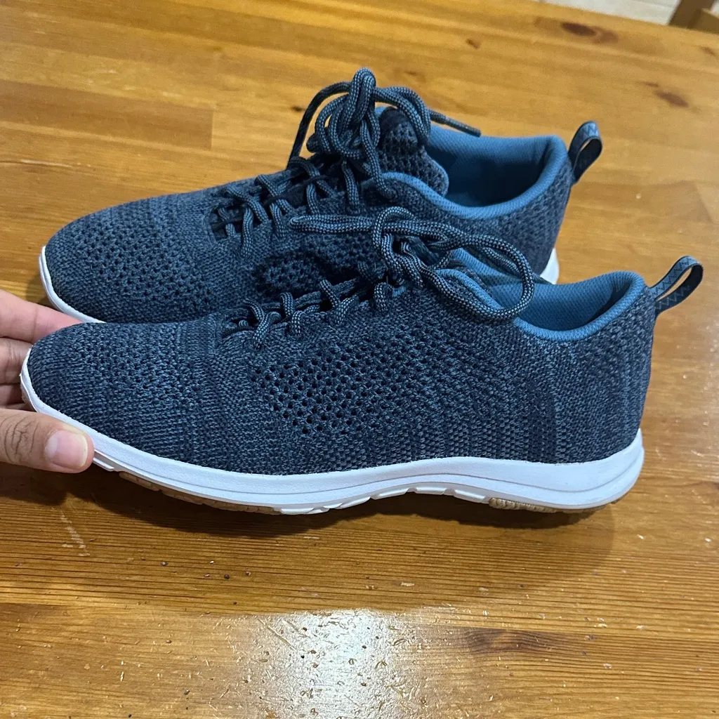 L.L. Bean Teal Knit Sneakers Blue Size 8 - Image 10