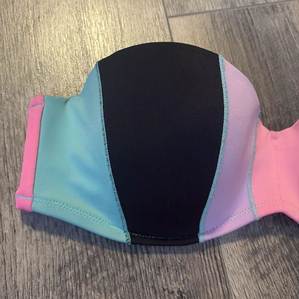 VS Strapless Color Block Bikini - Image 3