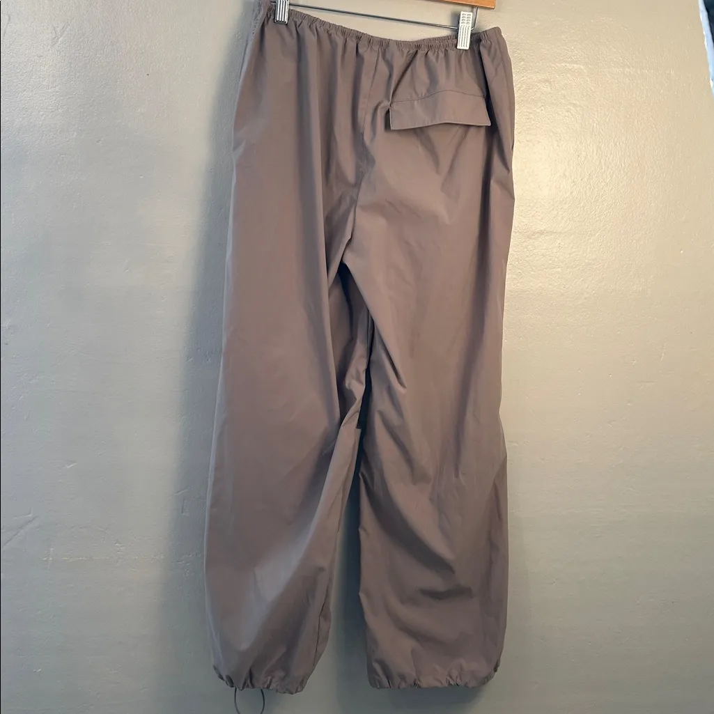 Athleta Parachute Style Pants Toggle waist band and cuffs size Small P - Image 8