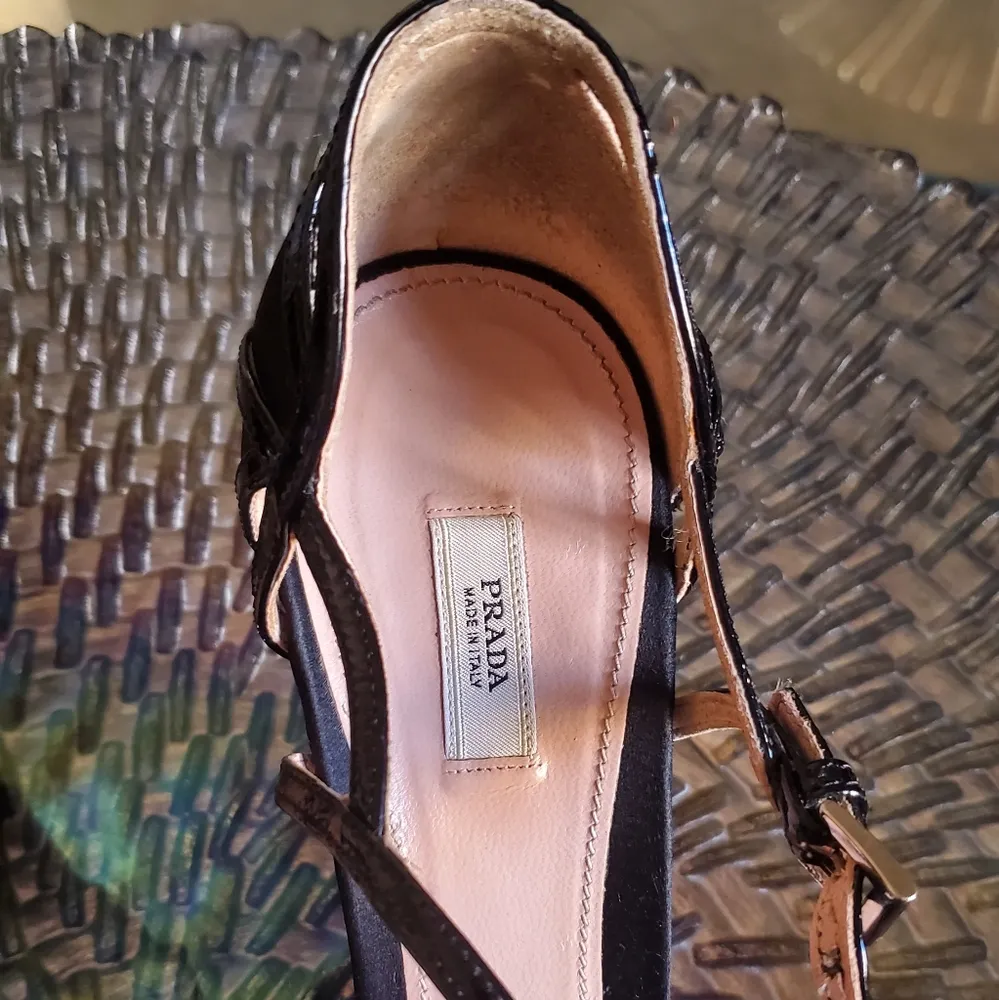 PRADA t-strap peep toe, wedge sandal sz 40 - Image 5