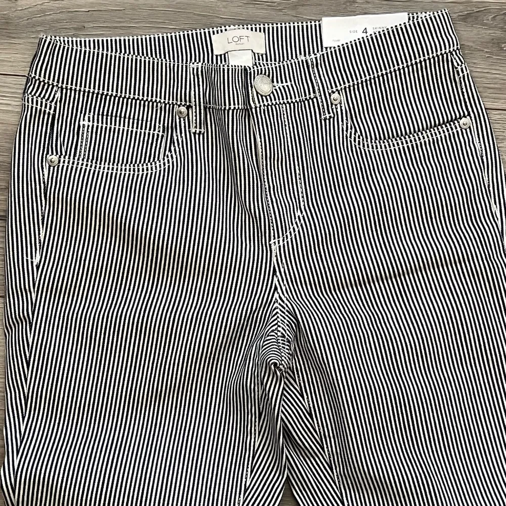 NWT Loft Outlet Skinny Ankle Nautical Stripe Jeans | Dark Navy Blue | 4 - Image 3