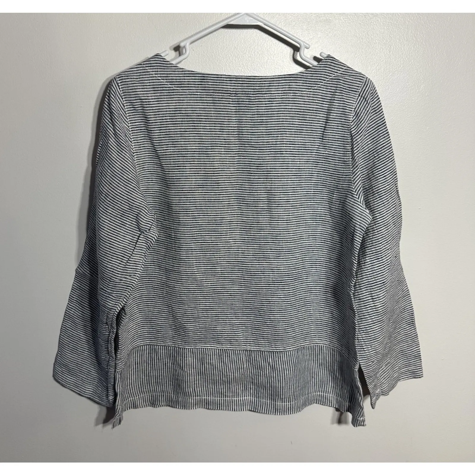 Tahari Linen Blue Stripe Top Women’s Medium 3/4 Sleeve Lagenlook Popover Preppy - Image 2