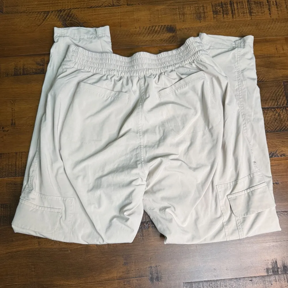 Athleta  Trekkie North Ankle Pants Stretch Lightweight Cargo Size 8 - Image 4