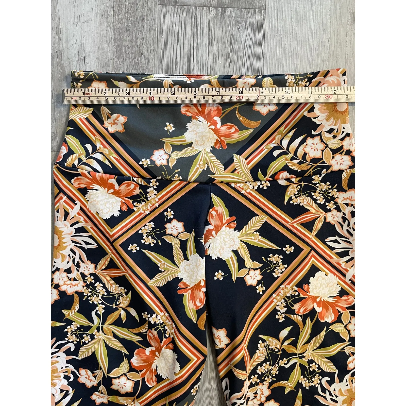 Free People Movement + ONZIE Floral and Geometric print Biker shorts S/M Size M - Image 2