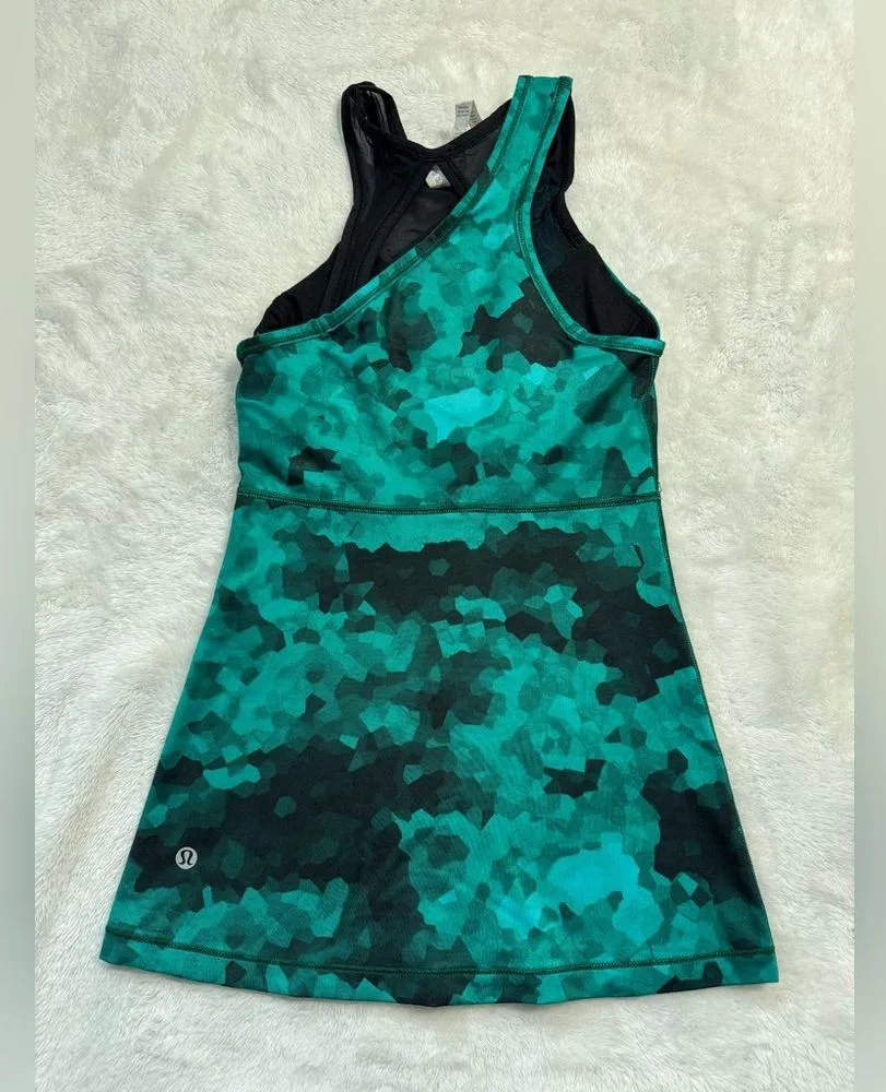 Lululemon Tank Top Womens 2 Green Racer Back Asymmetric Sports Bra Built In - Image 5