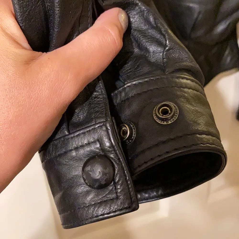 wilson's leather Vintage 90s  Thinsulate black leather moto jacket, size medium - Image 13