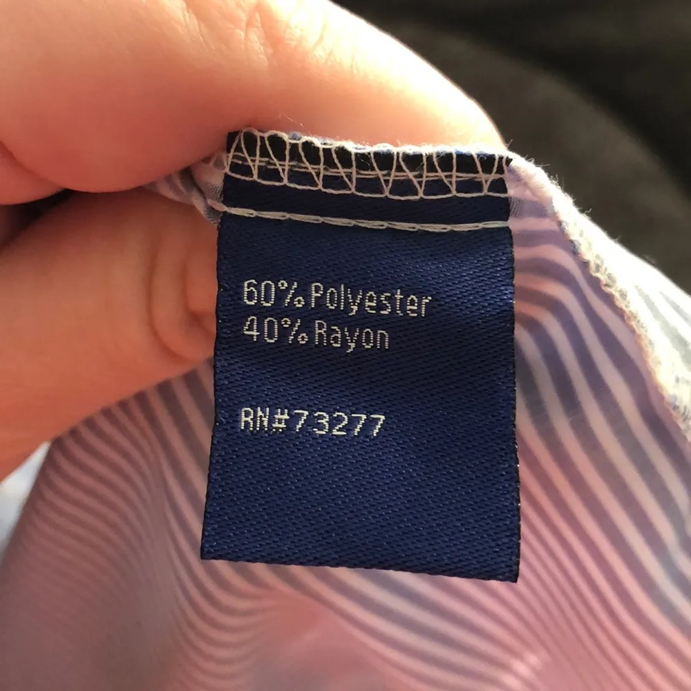 NWT Apt 9 Button down shirt, size small - Image 7